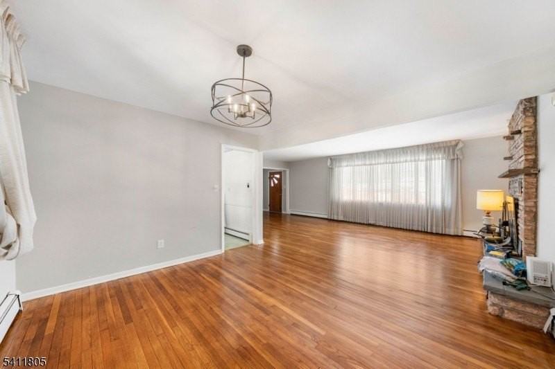 259 Oneida Ave - Photo 4 of 32