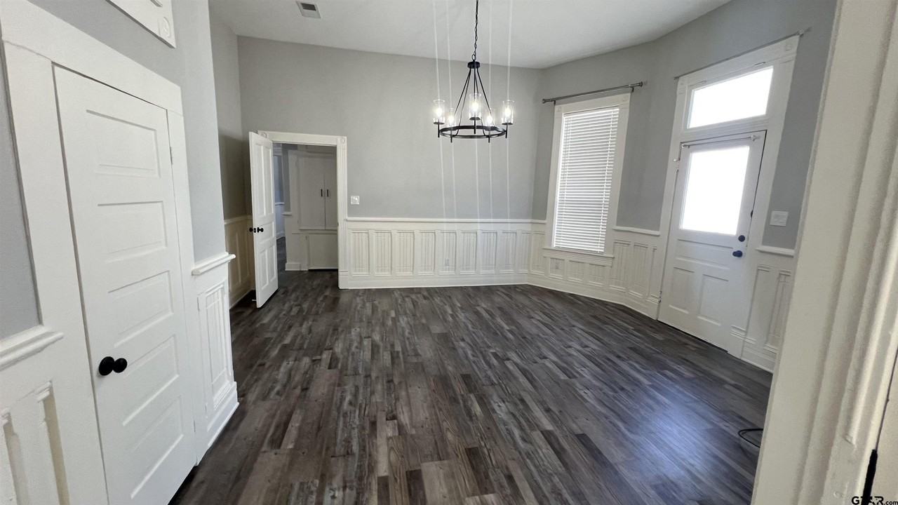 420 W Mcdonald St - Photo 3 of 13