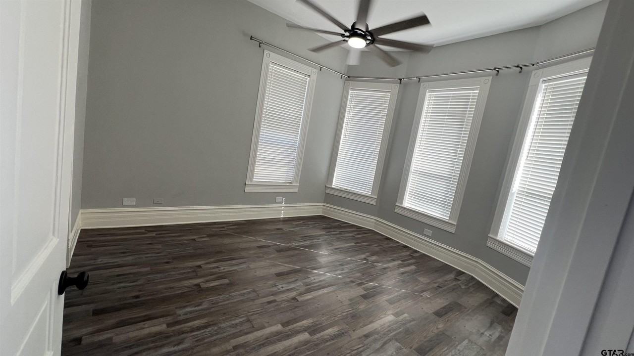 420 W Mcdonald St - Photo 5 of 13