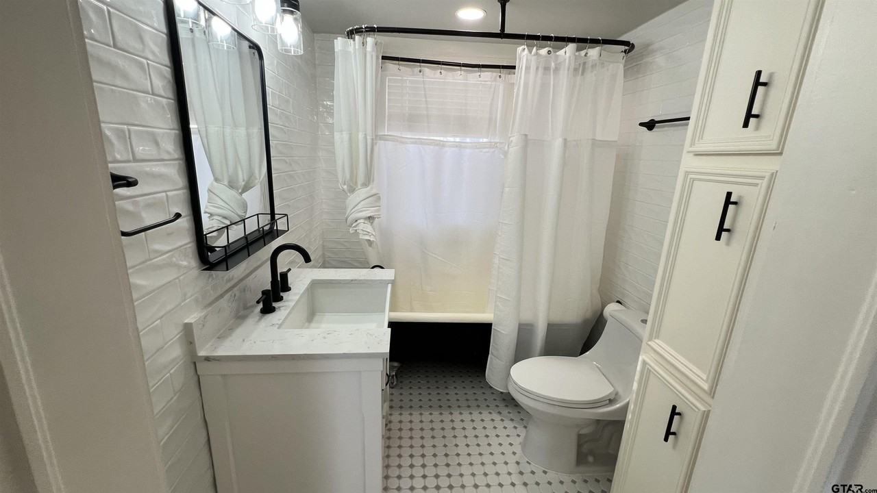 420 W Mcdonald St - Photo 7 of 13