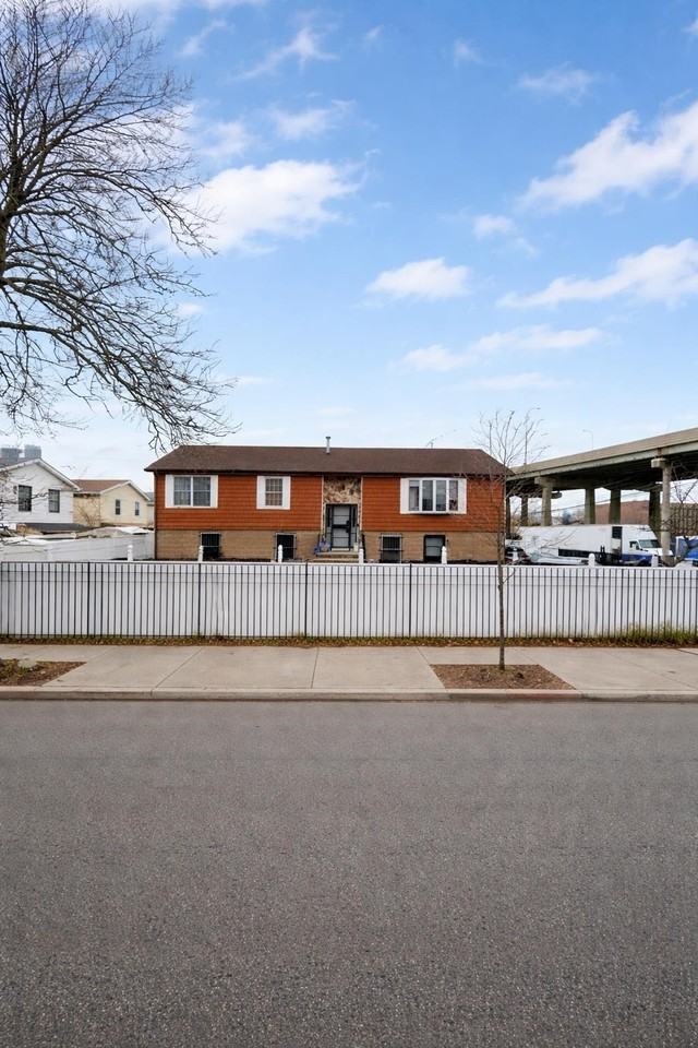 85 Merseles St #2 - Photo 2 of 12