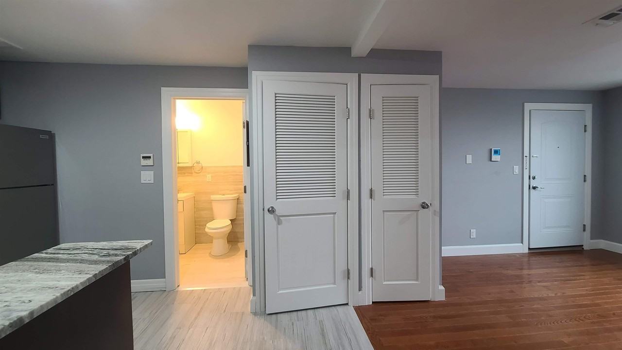 100 Griffith St #2L - Photo 5 of 20