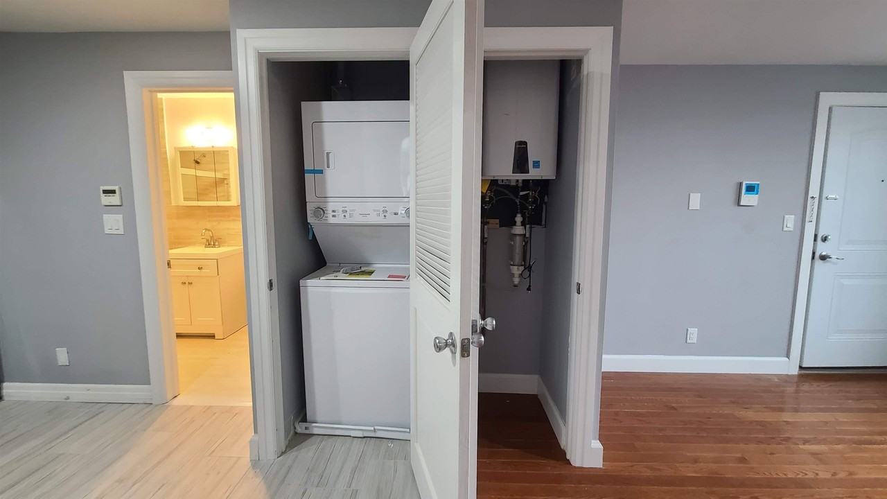 100 Griffith St #2L - Photo 6 of 20