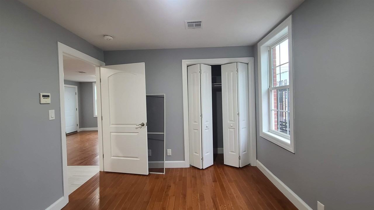 100 Griffith St #2L - Photo 7 of 20