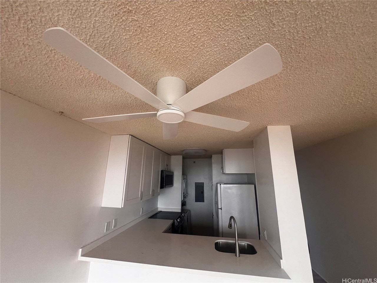 2040 Nuuanu Ave Apt 1804 #1804 - Photo 7 of 25