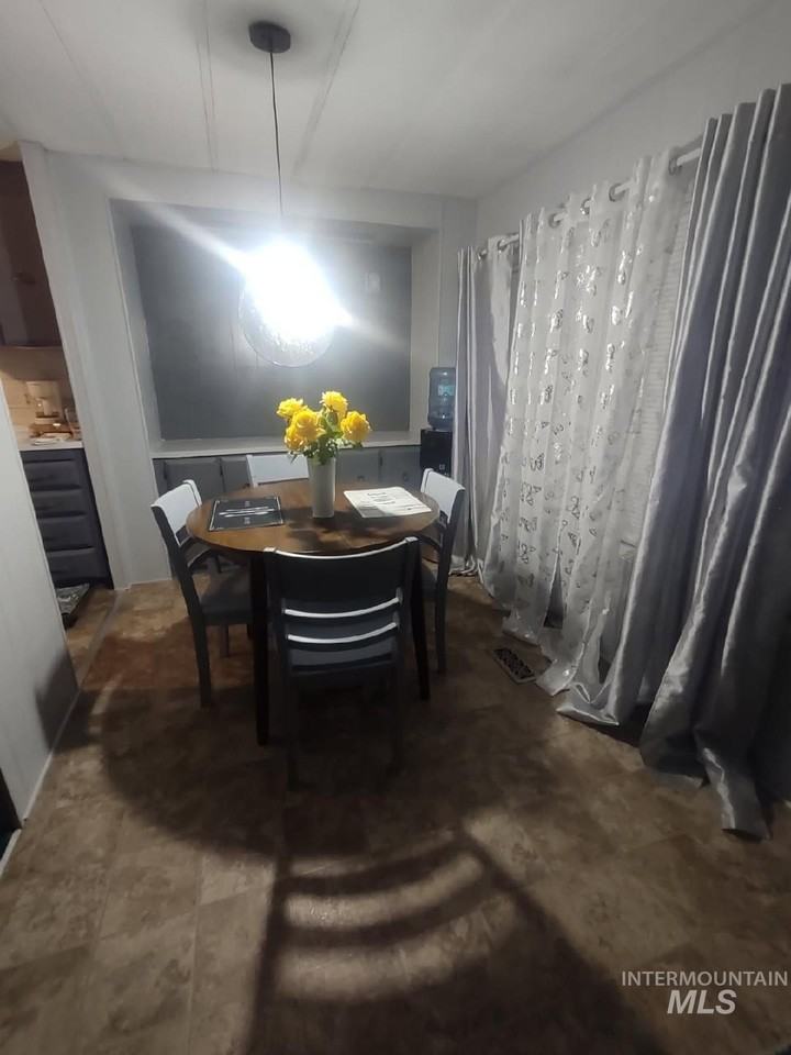 8463 S Blue Heaven Ln - Photo 3 of 5