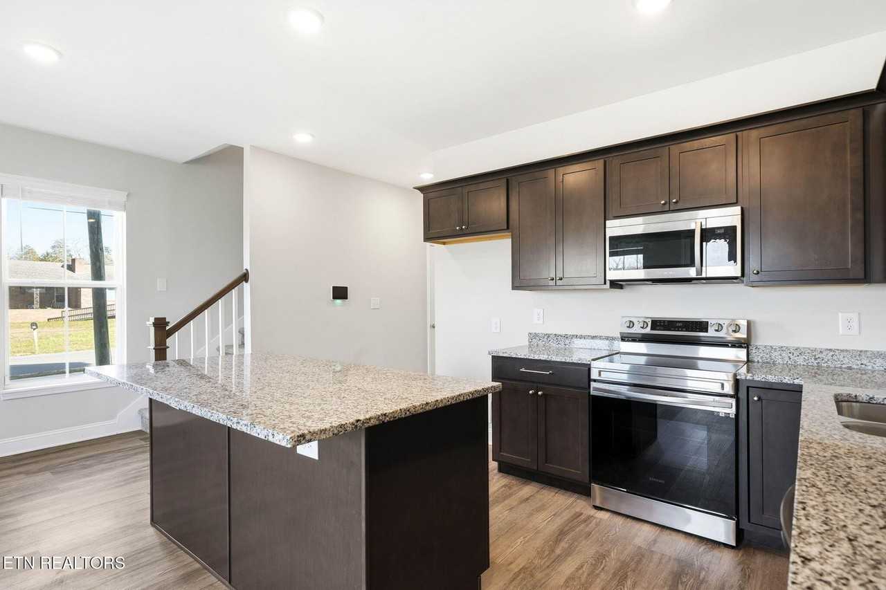 4891 Ancient Glacier Ln - Photo 4 of 31