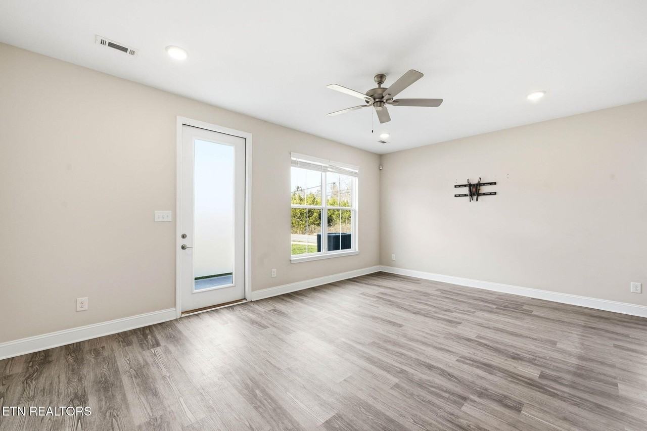 4891 Ancient Glacier Ln - Photo 6 of 31