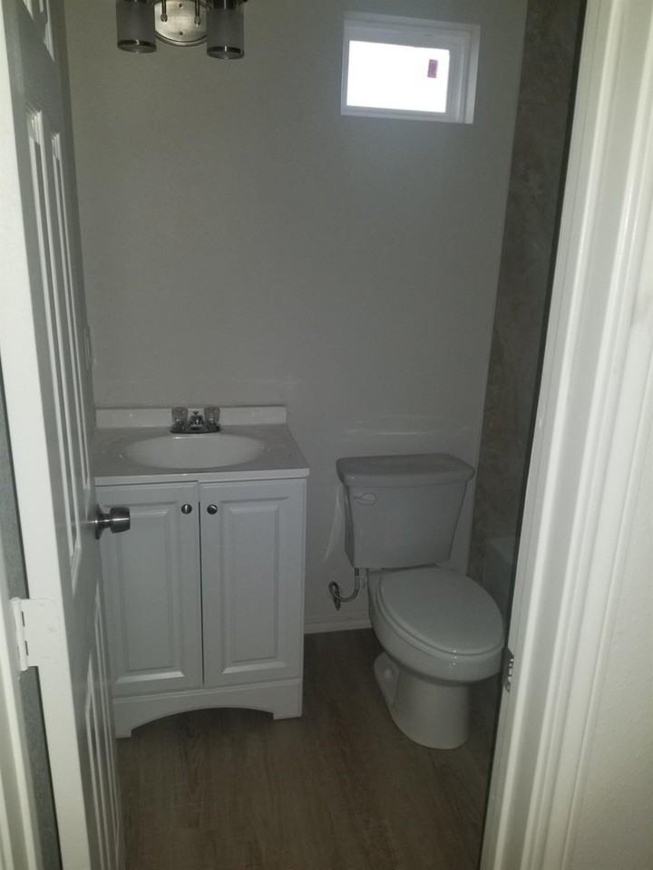 1724 27th St - Photo 4 of 7