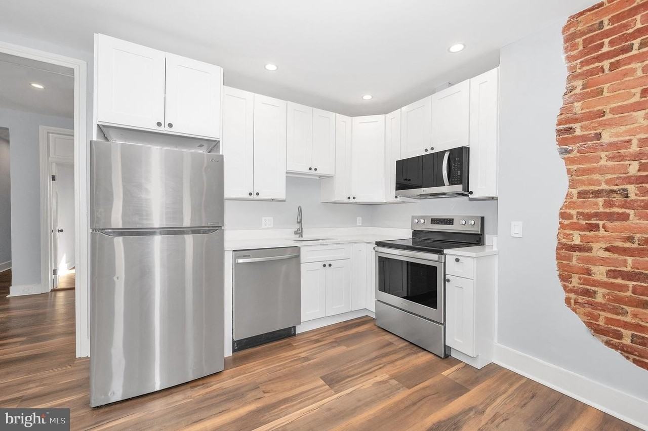 230 S Market St - Photo 5 of 22