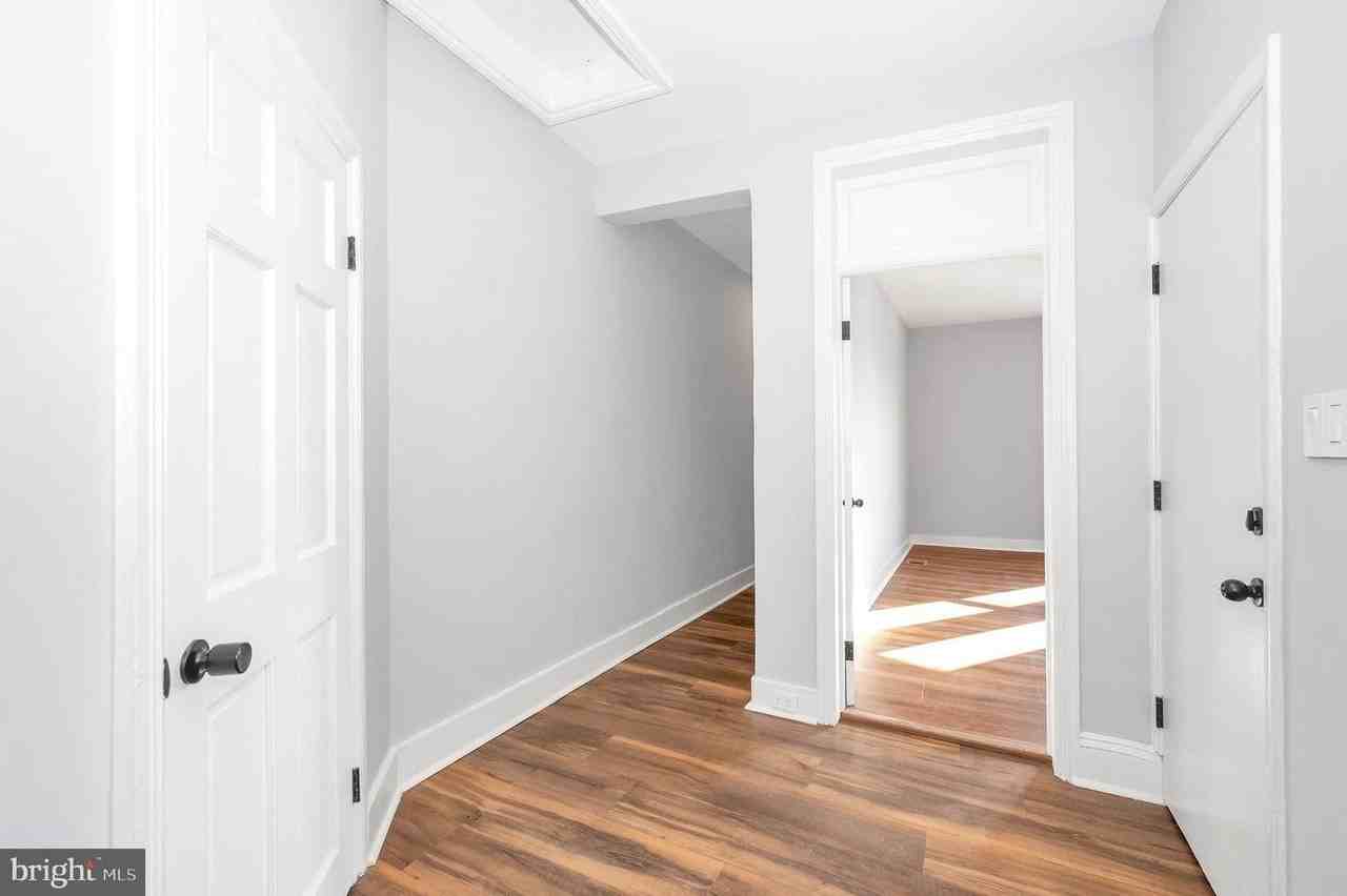 230 S Market St - Photo 6 of 22