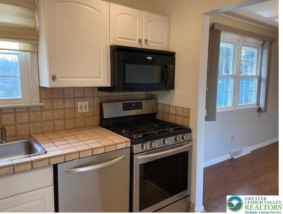 2700 Van Buren Rd - Photo 6 of 21