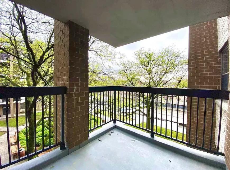 831 Bartholdi St - Photo 5 of 8