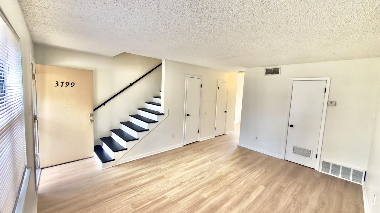 3799 Carnes Ave - Photo 4 of 16