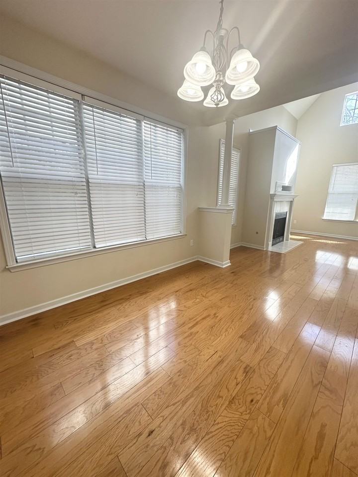 8516 Shady Elm Dr - Photo 7 of 27