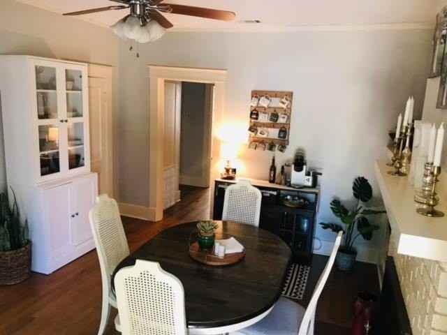 699 S Barksdale St - Photo 2 of 7