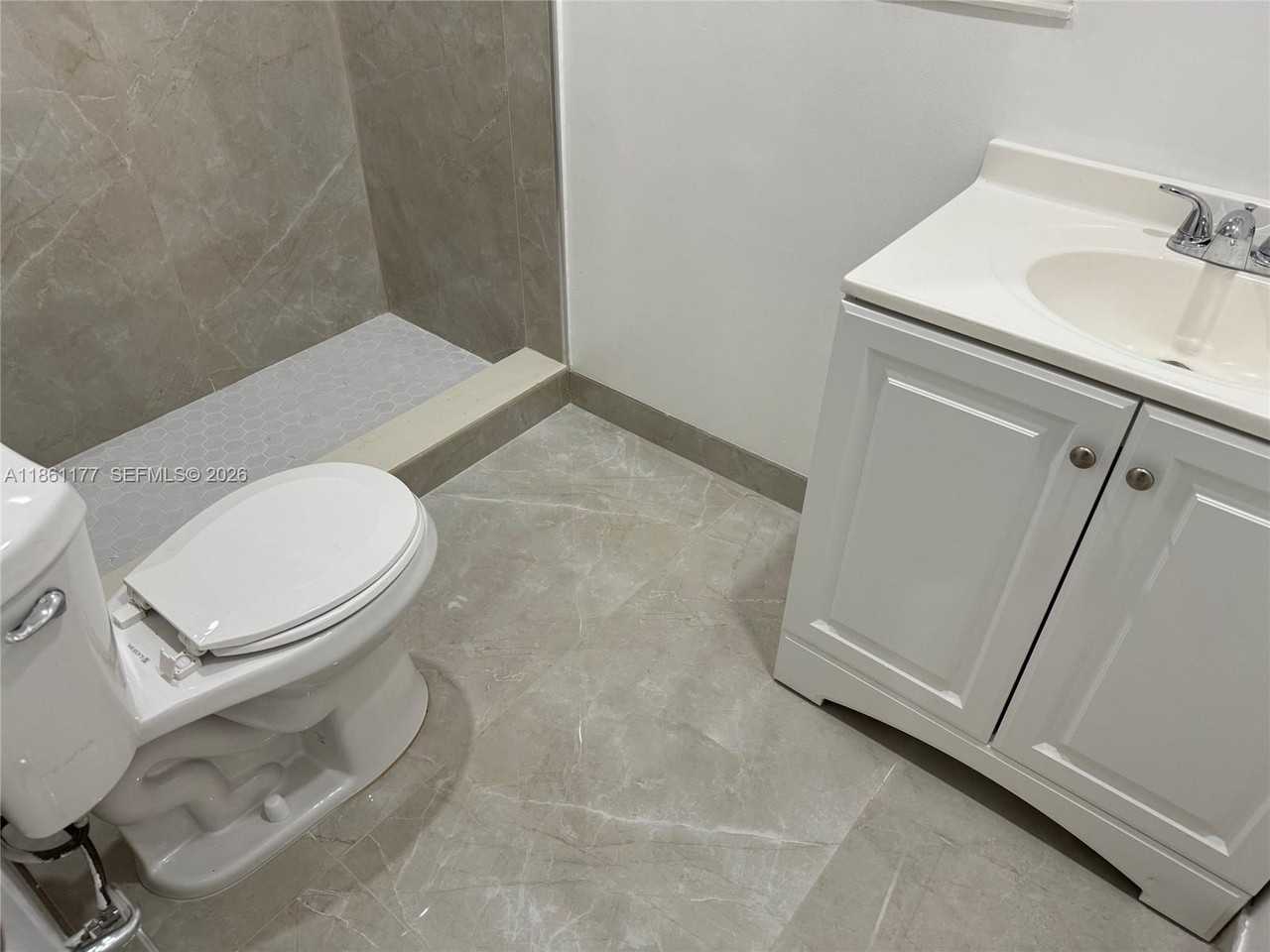 732 Sw 6th St #732 - Photo 6 of 16