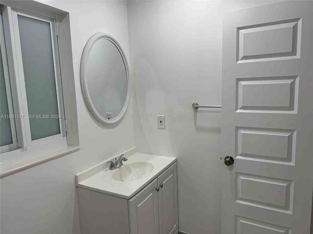 732 Sw 6th St #732 - Photo 7 of 16