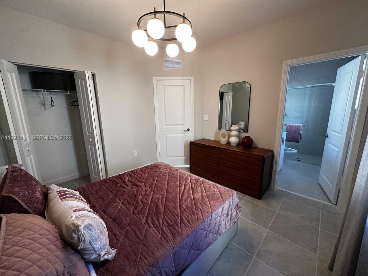 2288 Se 30th St #1 - Photo 7 of 10