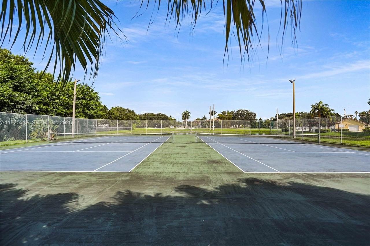 417 Vista Isles Dr #2315 - Photo 3 of 31