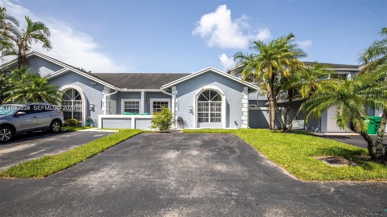 14206 Sw 97th Ter - Photo 3 of 33