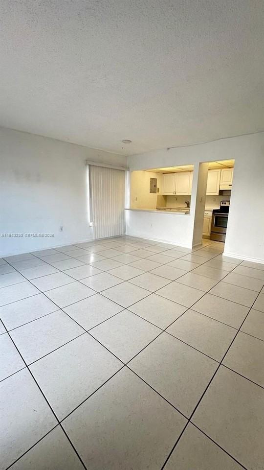 17650 Nw 68th Ave - Photo 3 of 29