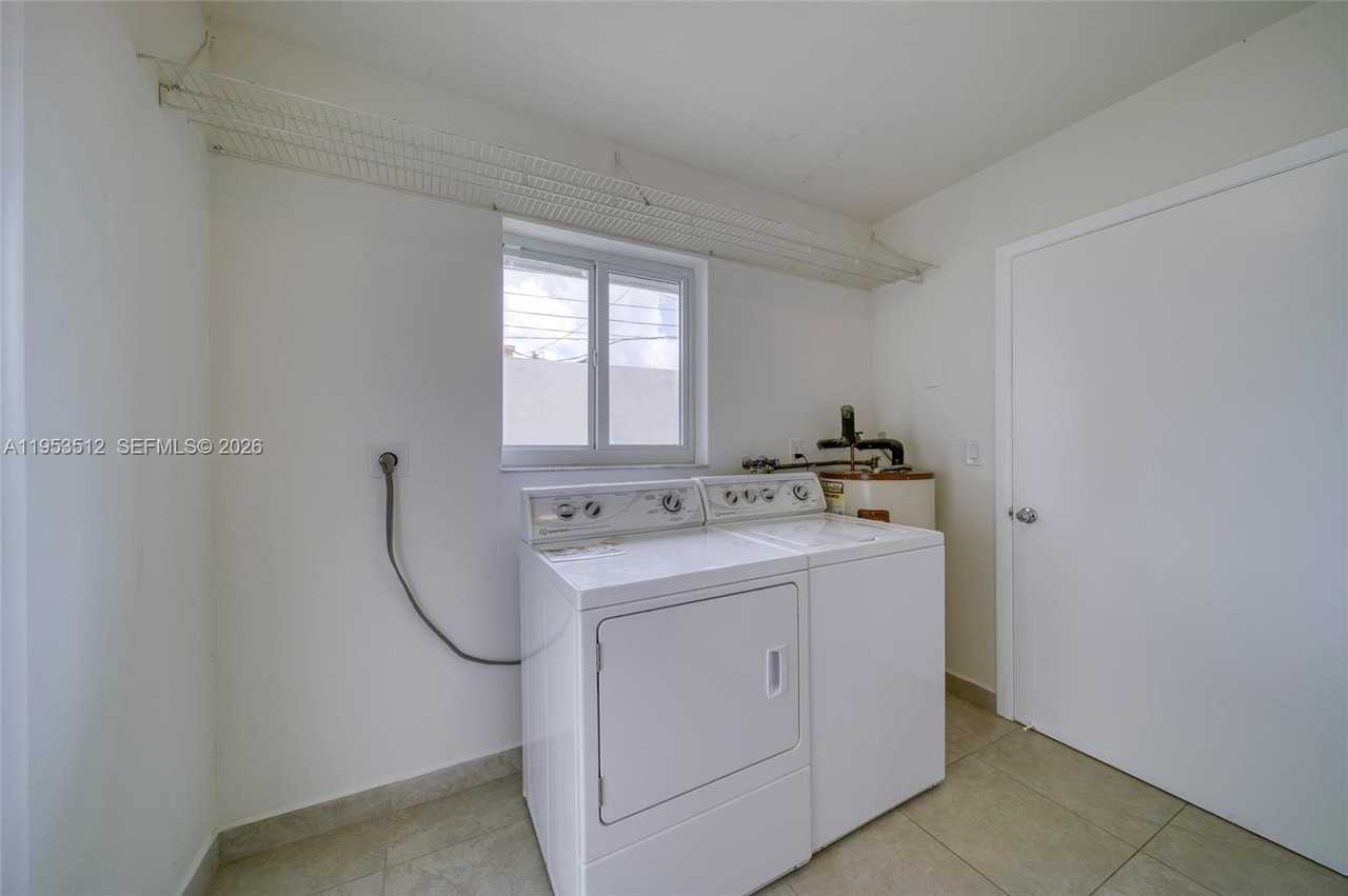 9557 Sw 40th Ter #9557 - Photo 5 of 30