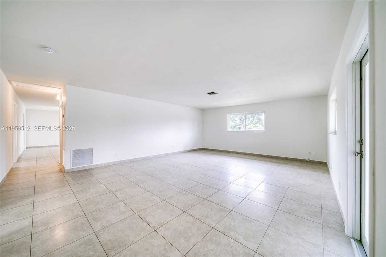 9557 Sw 40th Ter #9557 - Photo 7 of 30