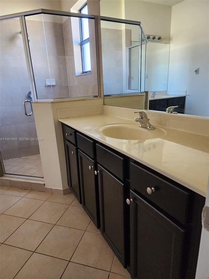 11723 Sw 238th St #11723 - Photo 6 of 8