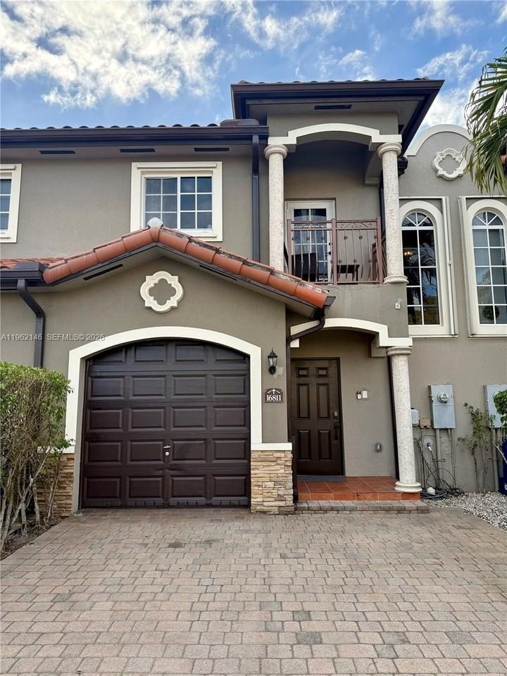 16811 Nw 14th Ave #16811 - Photo 2 of 24