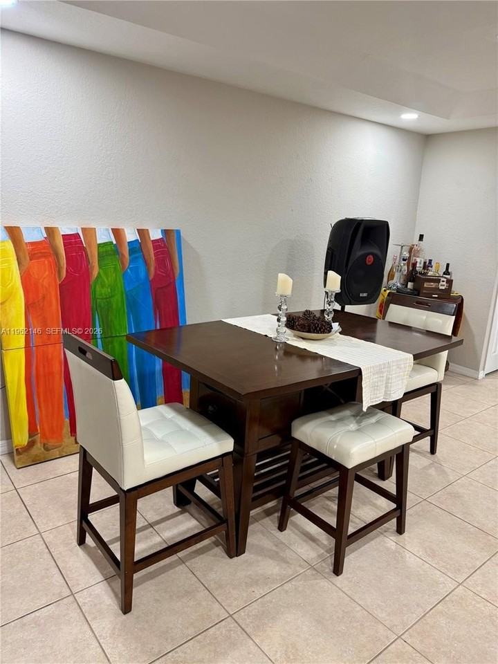 16811 Nw 14th Ave #16811 - Photo 5 of 24