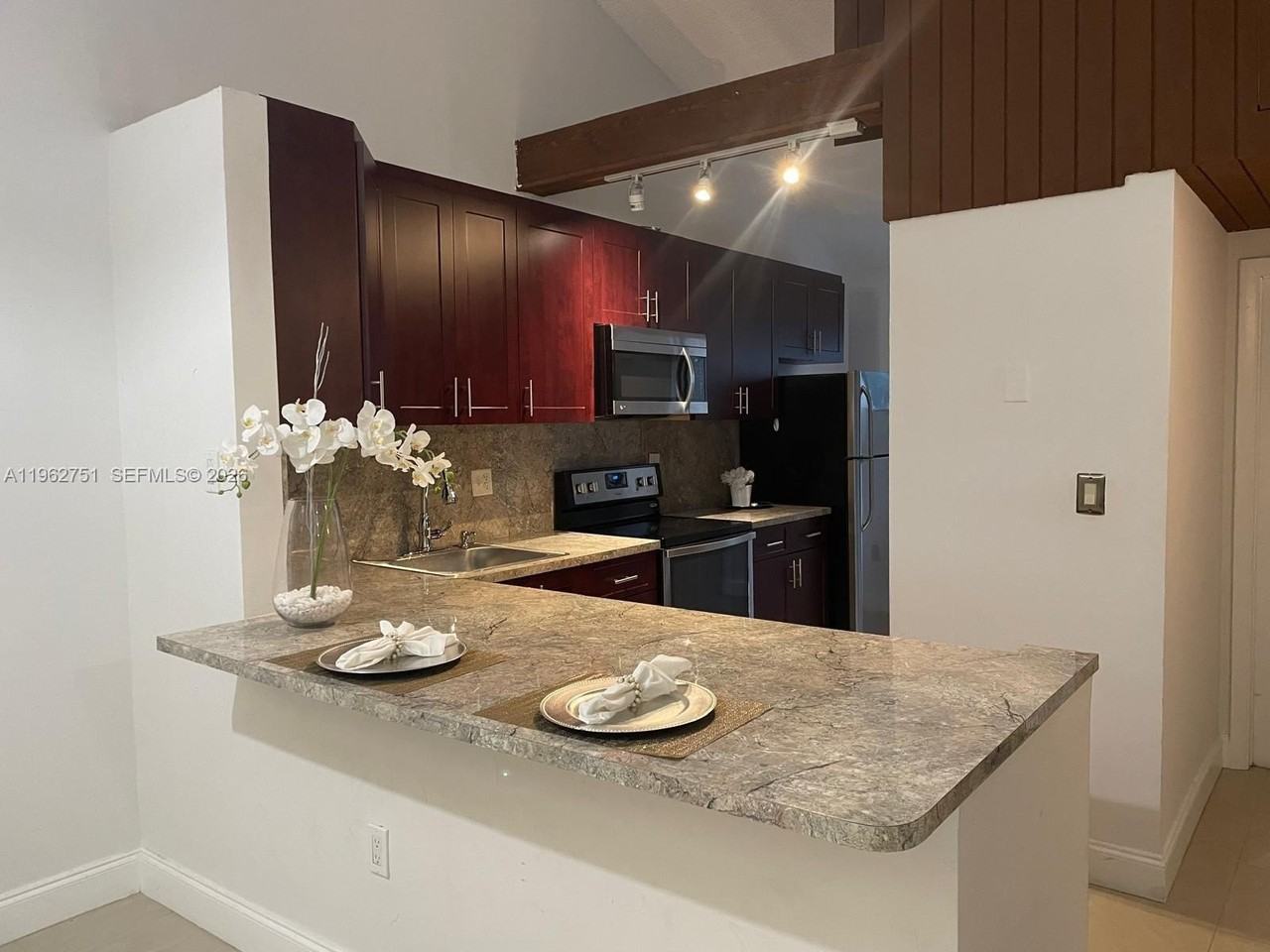 1712 Nw 74th Ave #28 - Photo 2 of 21