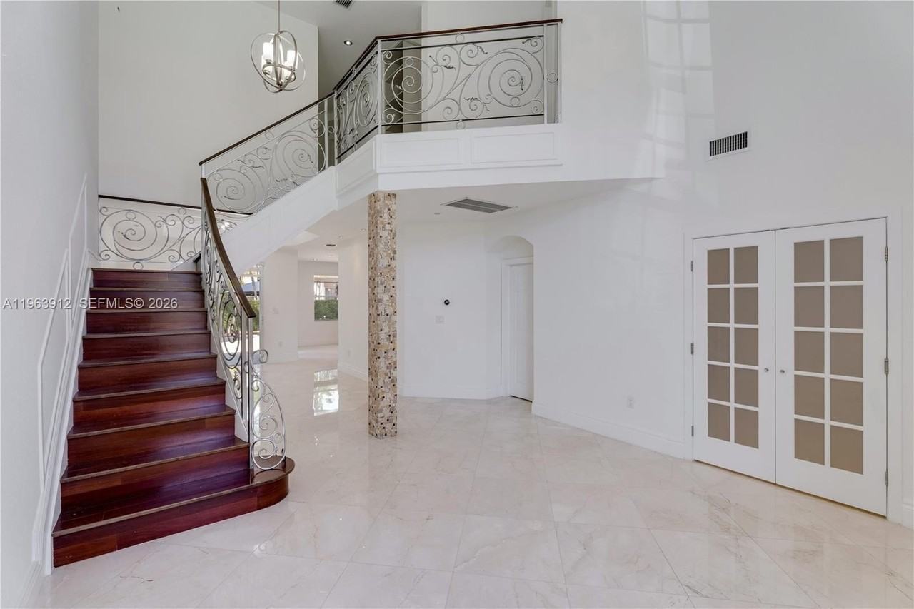 7044 Nw 115th Ct - Photo 7 of 43