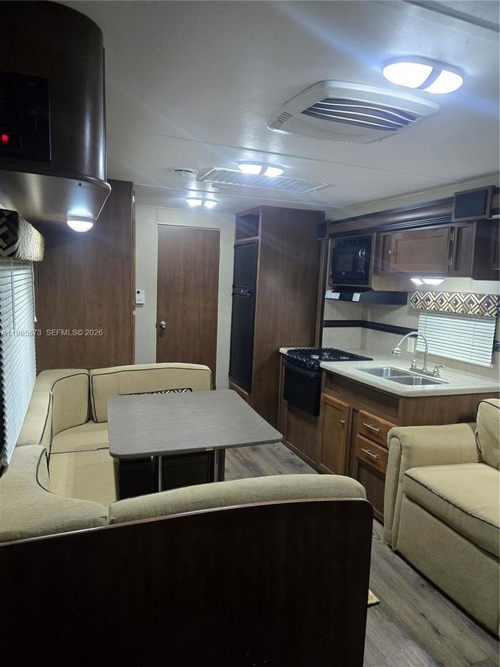 10935 Sw 217th Ter #0 - Photo 5 of 13