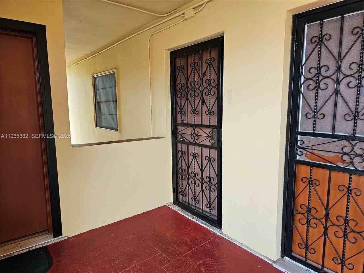 47 Nw 47th Ave #16 - Photo 2 of 10