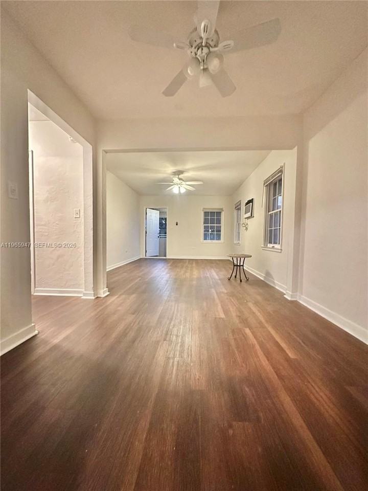 430 76th St #4 - Photo 2 of 20