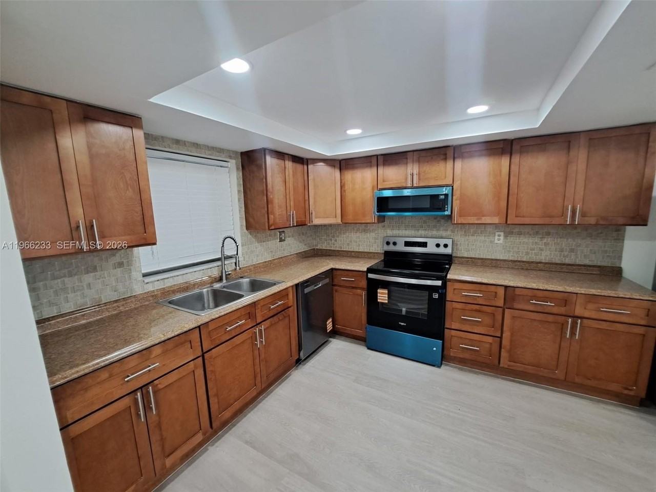 5100 Sw 90th Ave #208 - Photo 2 of 19