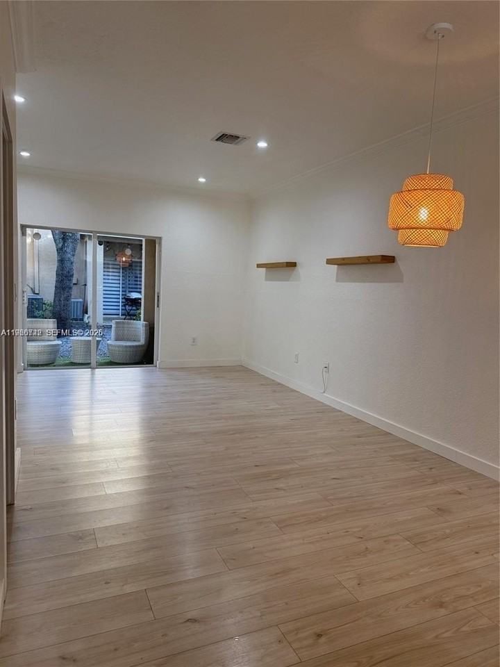 5779 Nw 116th Ave #109