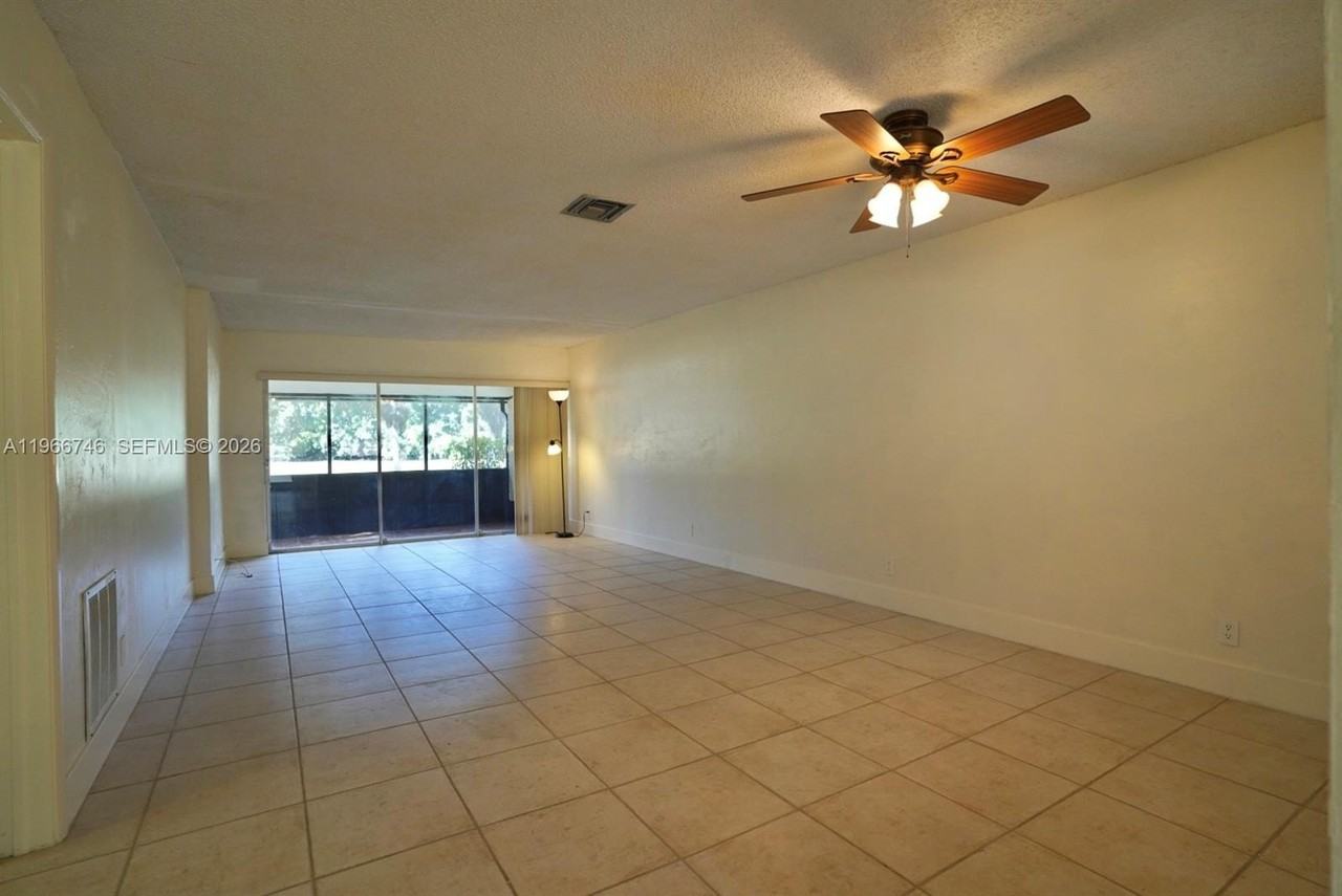 6555 Nw 99th Ave #B20 - Photo 6 of 25