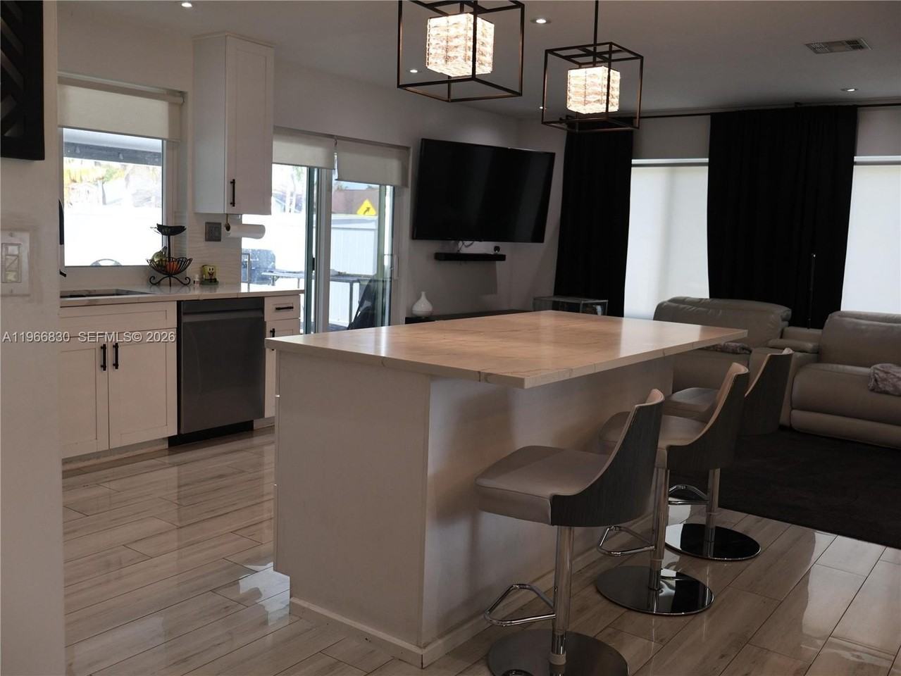 5505 Sw 9th St #0 - Photo 4 of 50