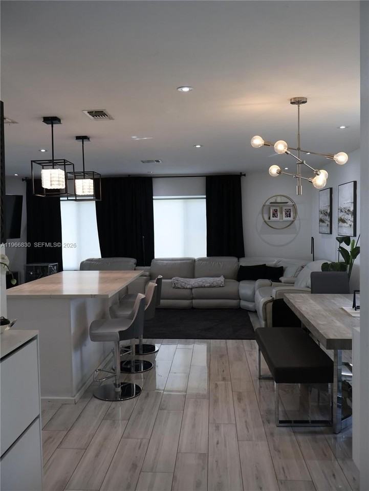 5505 Sw 9th St #0 - Photo 7 of 50