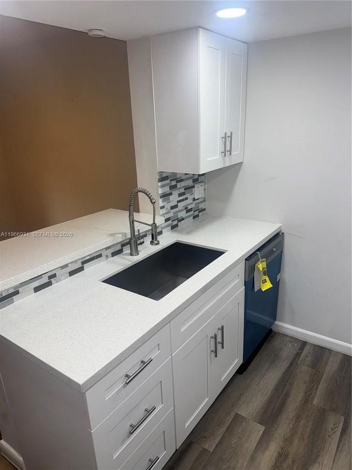 3183 Coral Lake Dr #3183 - Photo 2 of 15