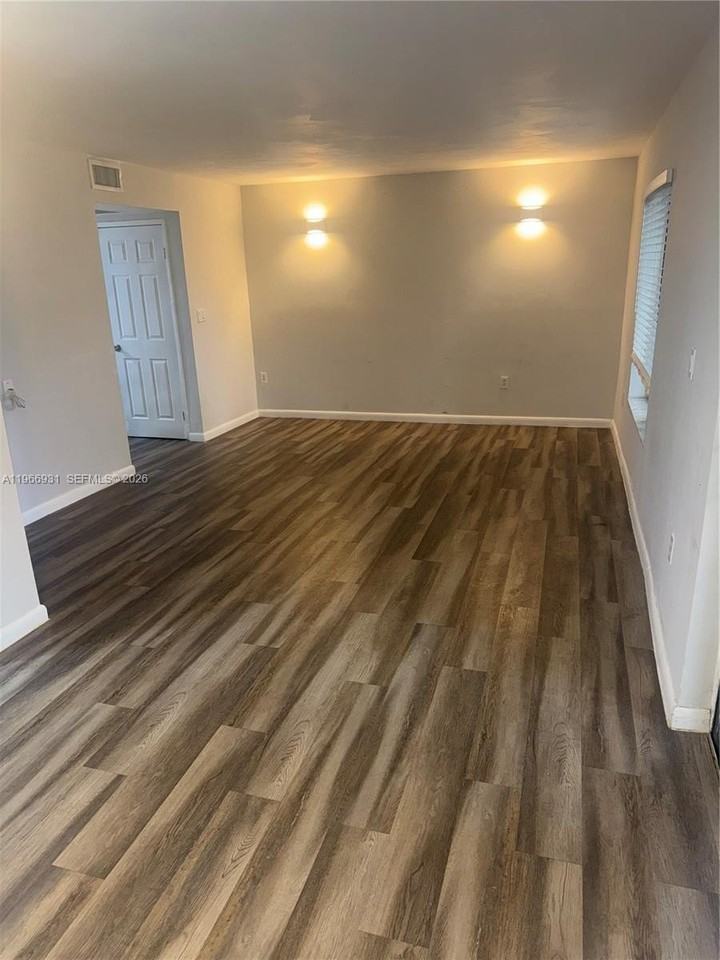 3183 Coral Lake Dr #3183 - Photo 6 of 15