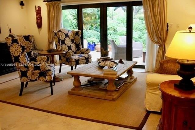 721 Tibidabo Ave - Photo 5 of 39