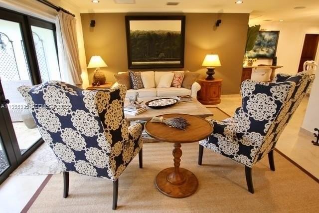 721 Tibidabo Ave - Photo 6 of 39