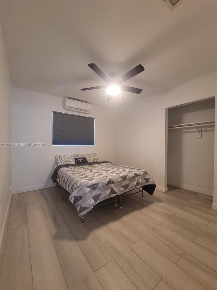 2891 Nw 14th St #2 - Photo 7 of 12