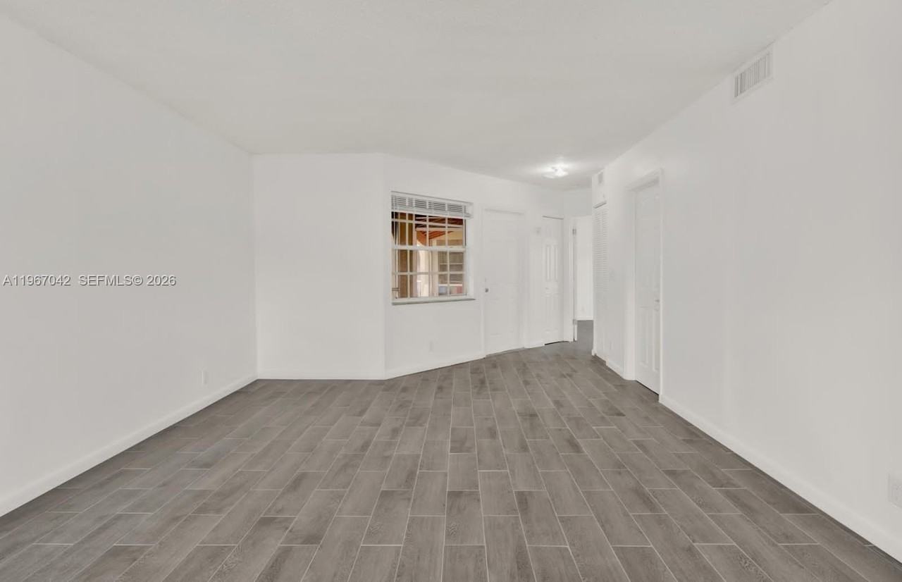 8621 Sw 5th St #201 - Photo 2 of 11