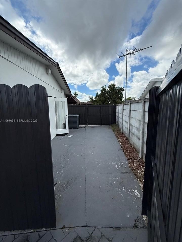 13030 Sw 80th St #1 - Photo 3 of 4