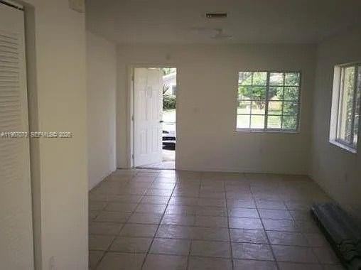 937 Sw 8th Pl - Photo 3 of 8