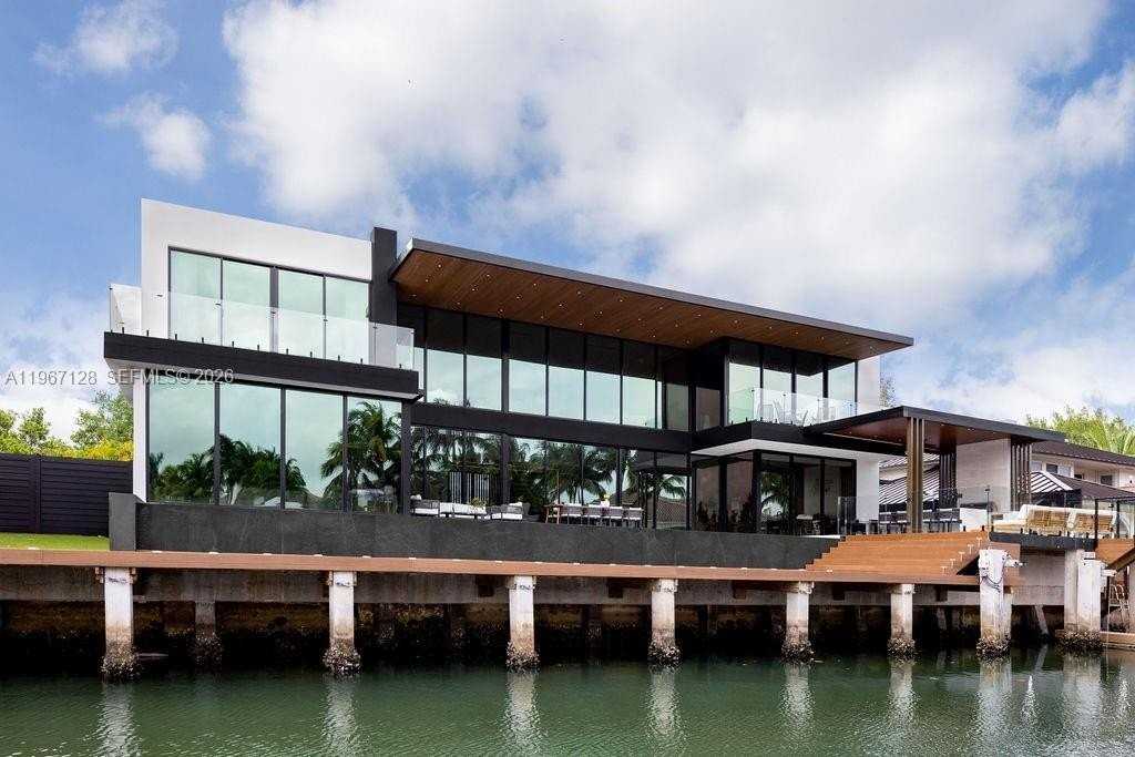 1102 Washington St - Photo 3 of 34